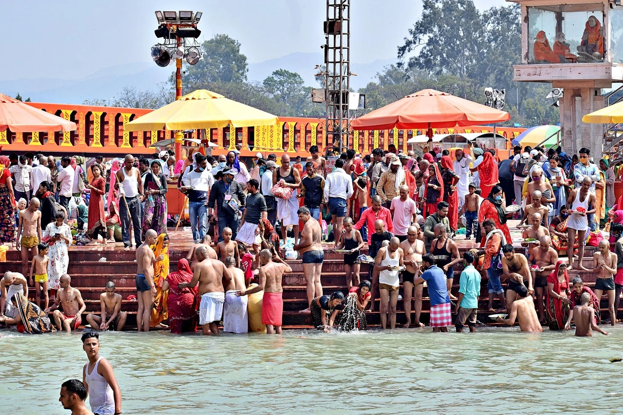 Har Ki Pauri temples in Haridwar – top road trip destination from Delhi for Ganga Aarti and holy dip
